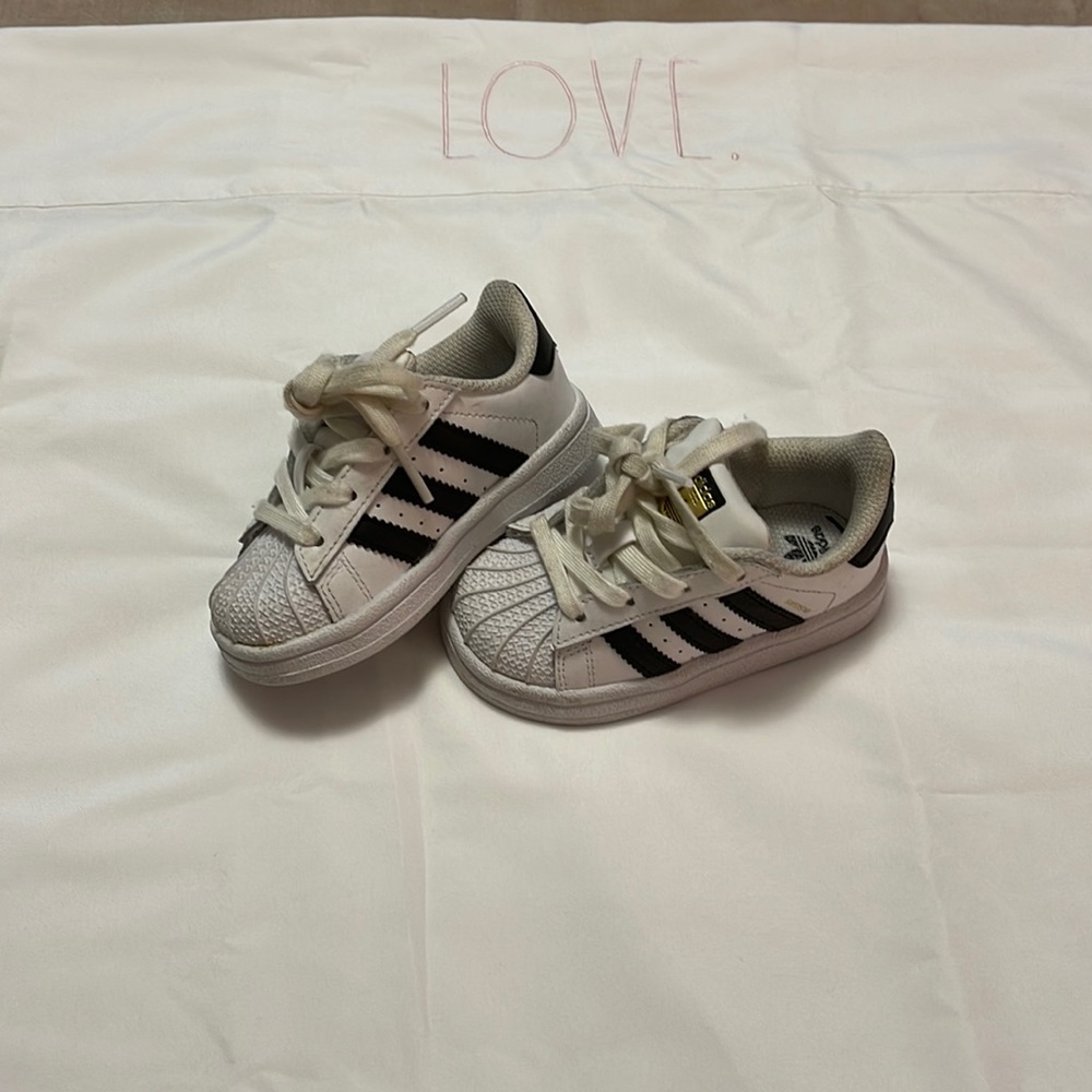 toddler adidas shoes
